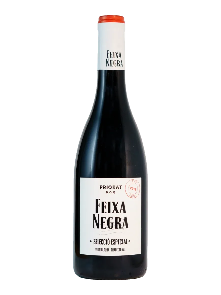 Garrafa do vinho Feixa Negra Priorat, 50% Garnacha, 50% Cariñena 2019, Espanha